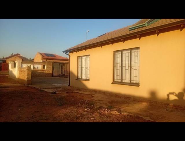 3 BEDROOM HOUSE FOR SALE IN SOSHANGUVE VV